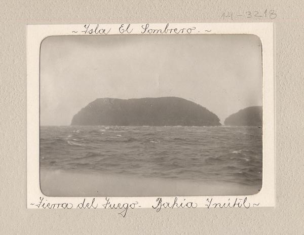 Isla [Cerro] El Sombrero, Tierra del Fuego, Bahía Inútil