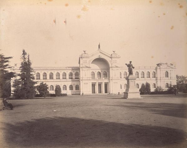 [Edificio : Museo Nacional de Historia Natural en la Quinta Normal, Santiago]