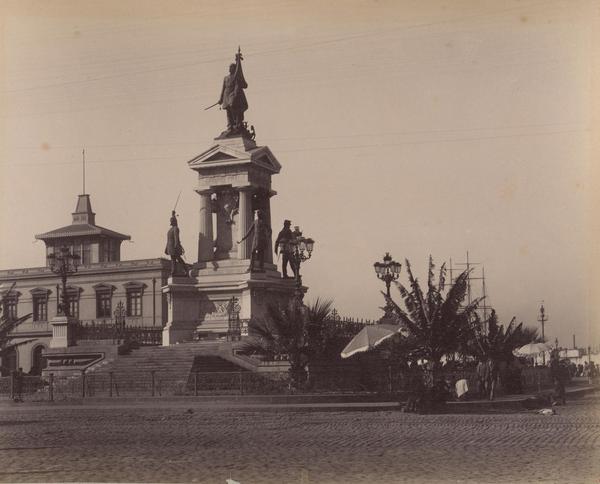 [Monumento a Arturo Prat en Valparaíso]