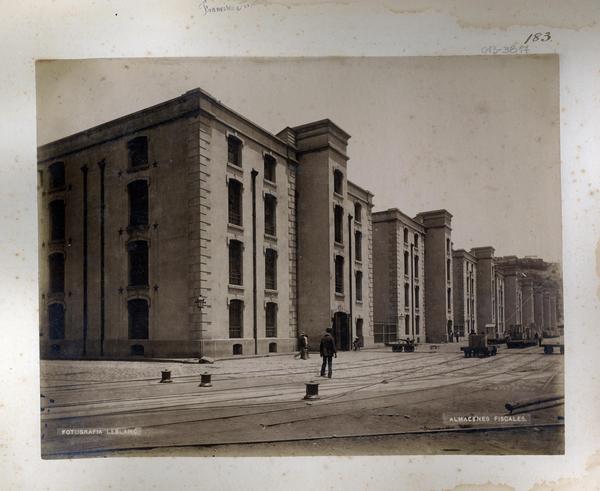 [Edificio : Almacenes fiscales de Valparaíso]