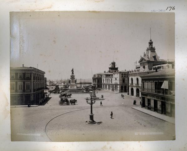 [Plaza de la Intendencia, actual Plaza Sotomayor de Valparaíso]