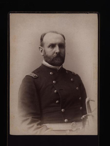 [José Miguel Alcérreca, General, retrato de medio cuerpo con uniforme]