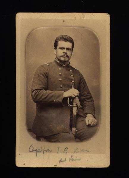 [Juan Ramón Rivera, Capitán ayudante del Buin, retrato de medio cuerpo con uniforme]