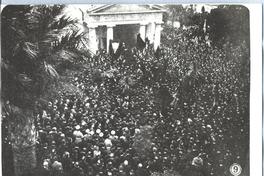 Grupo multitudinario de personas no identificadas Grupo multitudinario de personas no identificadas