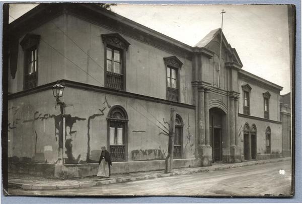 [Casa de José Antonio Rodríguez Aldea - Santo Domingo esq. de Miraflores - Santiago]