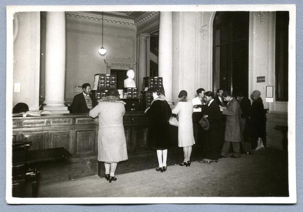 [Biblioteca Nacional, interior]