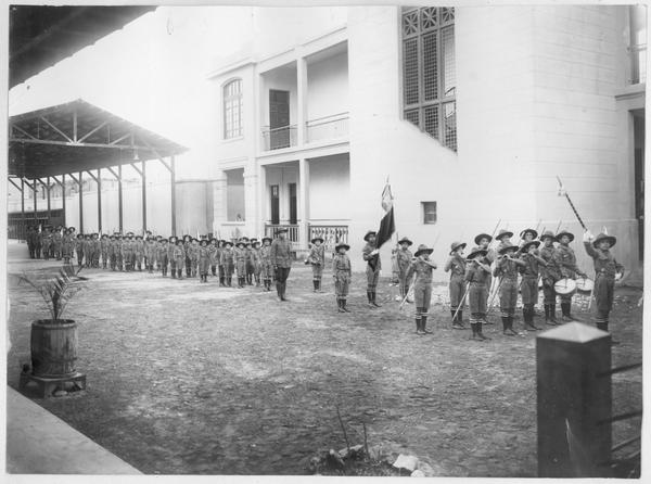 [Desfile de niños scouts de Arica]