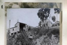 [Cerro de Valparaíso con ascensor]