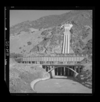 [Vista general de la Central Hidroeléctrica Sauzal]