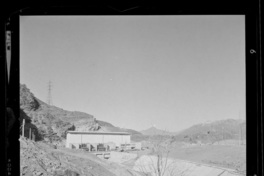 [Etapa de avance de la casa de máquinas, vista exterior]