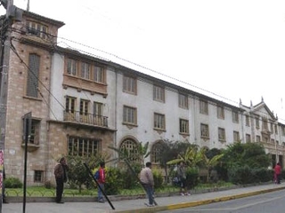 Edificio ubicado en Av. Francisco de Aguirre N 260 (Sede de la Secretara Regional Ministerial de Educacin de la IV Regin de Coquimbo)