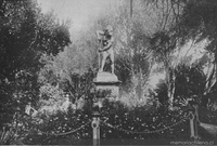 Parque de Lota con estatua de Caupolicán