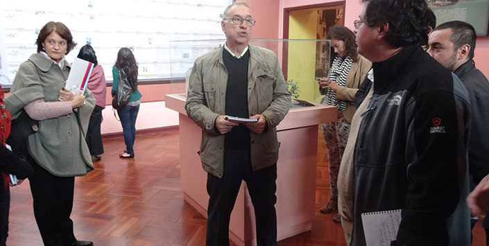 Anlisis con J. Santacana.