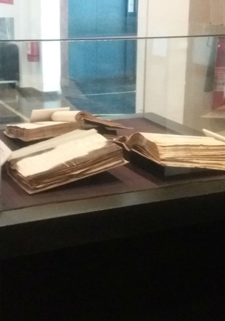 Documentos rescatados tras el bombardeo de La Moneda.