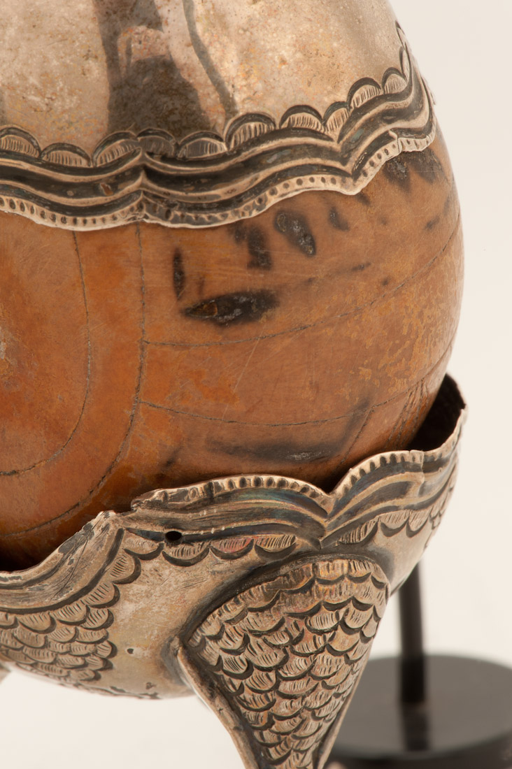 Mate. Chile, siglo XVIII-XIX. Museo de Artes Decorativa. Colección: Cerámica. N° de Inventario: 24.93.4 Mate. Chile, siglo XVIII-XIX. Museo de Artes Decorativa. Colección: Cerámica. N° de Inventario: 24.93.4