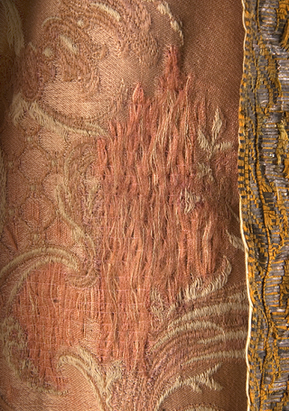 Detalle del vestido despus de la intervencin