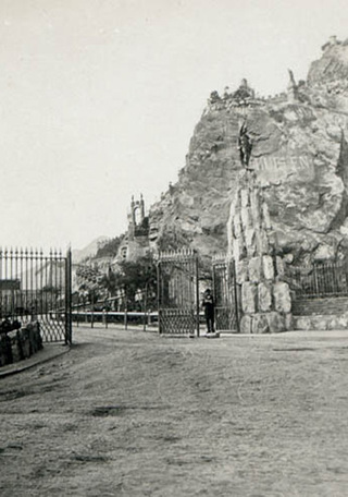 Entrada de coches del cerro Santa Luc�a
