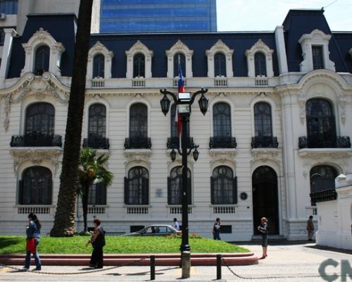 Imagen del monumento Conjunto de tres propiedades que dan a la plazoleta Patricio Mekis (casas de Josefina Subercaseaux, Francisco Subercaseaux y Julio Subercaseaux )