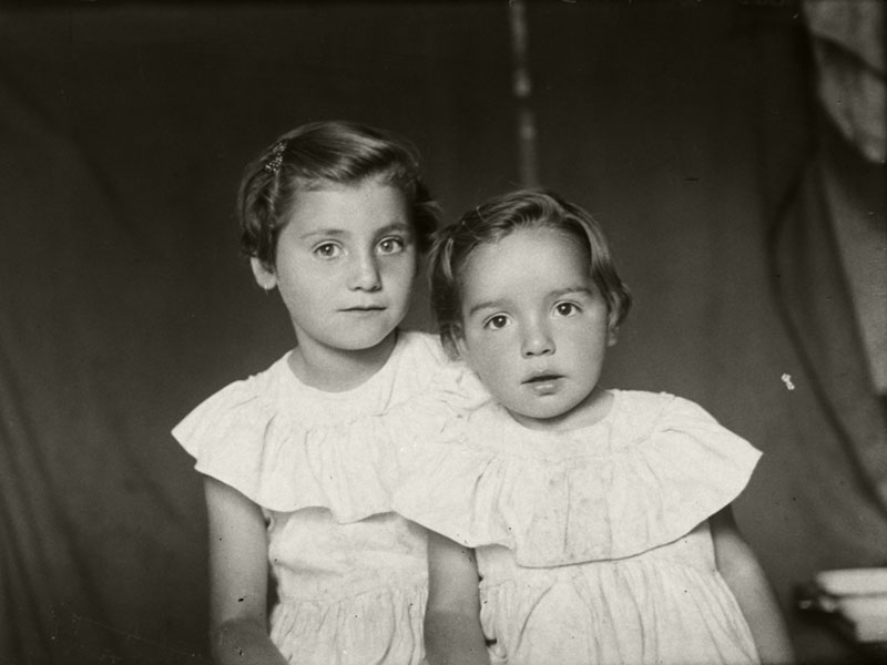 Retrato de dos niñas Retrato de dos niñas