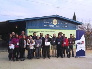 Funcionarios de la Dibam en Escuela Rastrojos.