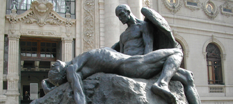 Escultura en exterior del MNBA