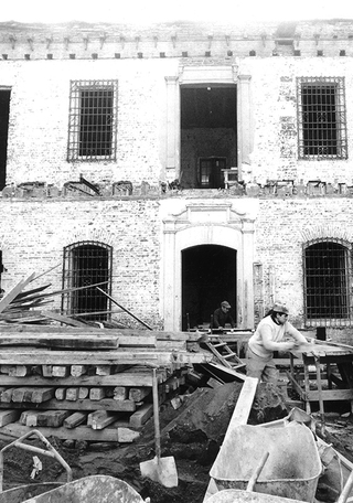 Edificio de la Real Audiencia inicio de obras de restauracin, 1981