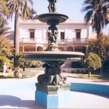 Imagen del monumento Actual Casa de La Cultura de Ñuñoa, incluido el parque que lo rodea
