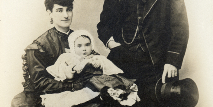 Benjam�n Vicu�a Mackenna, Victoria Subercaseaux y su hija Blanca. Par�s 1870
