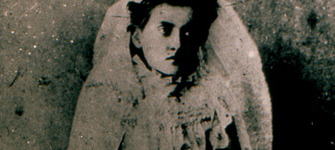 Retrato de Lucila Godoy Alcayaga