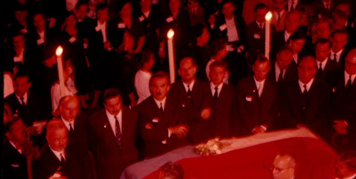 Velorio de Gabriela Mistral