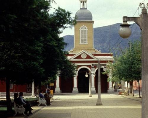 Imagen del monumento Iglesia de San José de Maipo y su casa parroquial