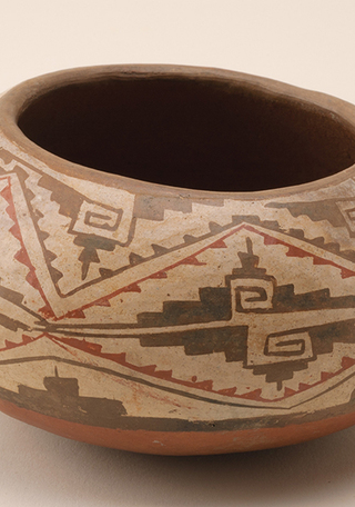 Vasija de cermica policroma