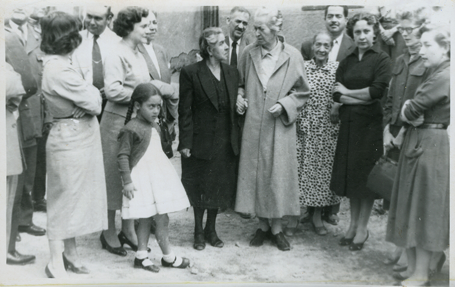 ltima visita de Gabriela Mistral a Vicua, 1954.