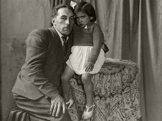 Gilberto Provoste, autorretrato con hija.