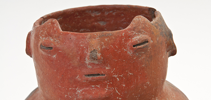 Jarro perteneciente al sitio arqueológico Estadio Fiscal de Ovalle. Jarro perteneciente al sitio arqueológico Estadio Fiscal de Ovalle.