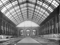 Interior de la estación Mapocho, construida en 1912. Interior de la estación Mapocho, construida en 1912.