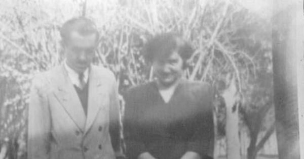Mario Góngora junto a su esposa e hija