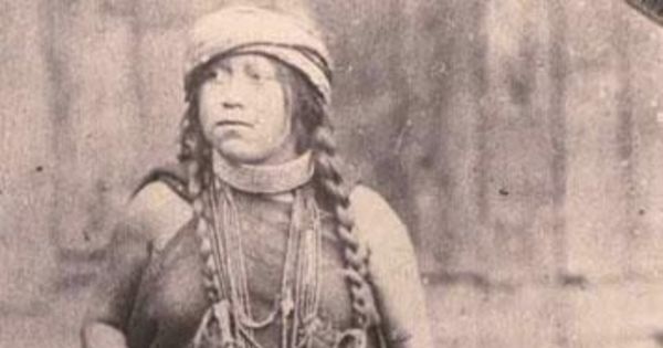 Mujer mapuche y su hija