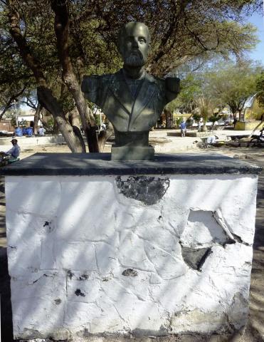 Imagen del monumento Arturo Prat