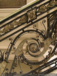 Detalle de balaustrada de bronce, Biblioteca Nacional