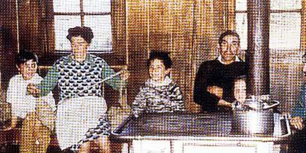 Niño "echando" una adivinanza, Chiloé, ca. 1970