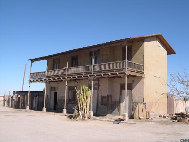 Imagen del monumento El edificio del ferrocarril de Huara