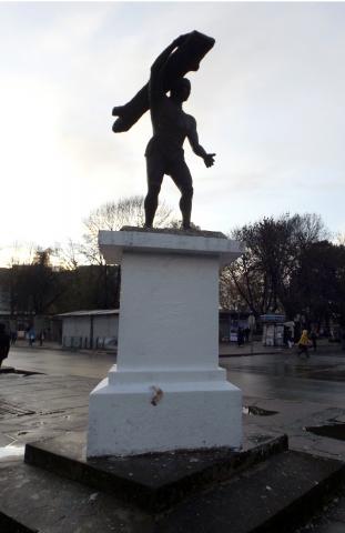 Imagen del monumento Caupolicán