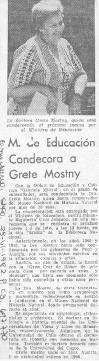 M. de Educación condecora a Grete Mostny. M. de Educación condecora a Grete Mostny.