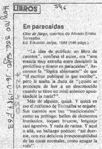 En paracaídas. En paracaídas.