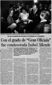 Con el grado de "Gran oficila" fué condecorada Isabel Allende