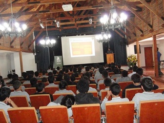 Charlas en Establecimiento de la Comuna