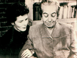 Diapositivas de Gabriela Mistral