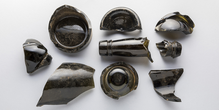 Fragmentos de botellas de vidrio cerveceras