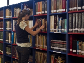 Biblioteca Especializada en Arte "Jorge Valladares Campo"